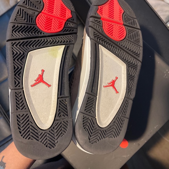 Jordan 4 Retro Taupe Haze - Picture 5 of 9